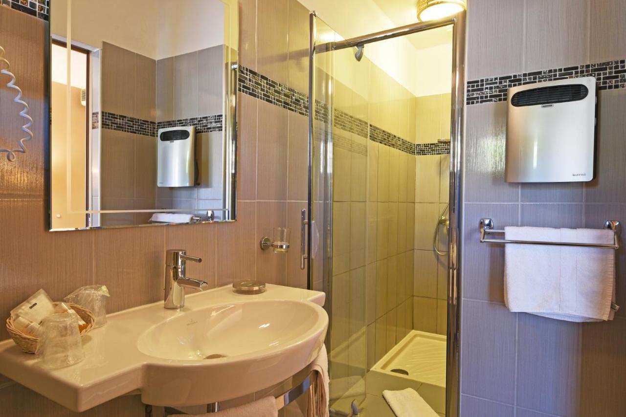 Hotel Tettola Saint-Florent  Eksteriør billede