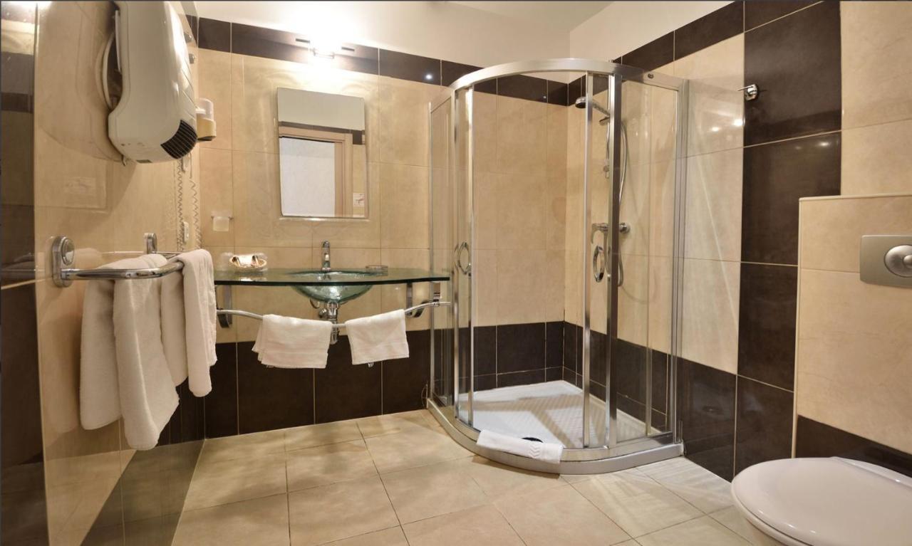 Hotel Tettola Saint-Florent  Eksteriør billede